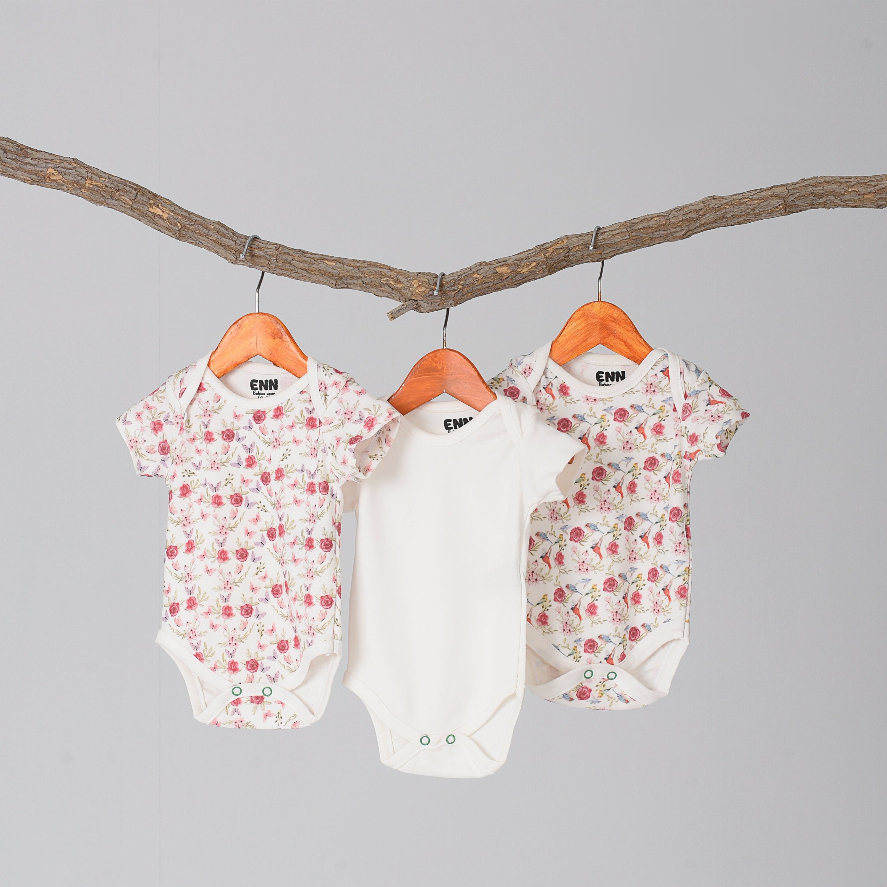 Floral Cuddle bodysuit (3 Pieces set)